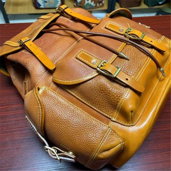 Heavyweight, thickened vegetable-tanned leather classic paratrooper bag